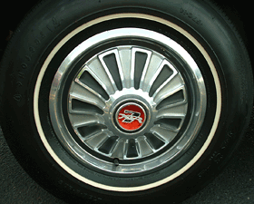 XR-7 hubcap